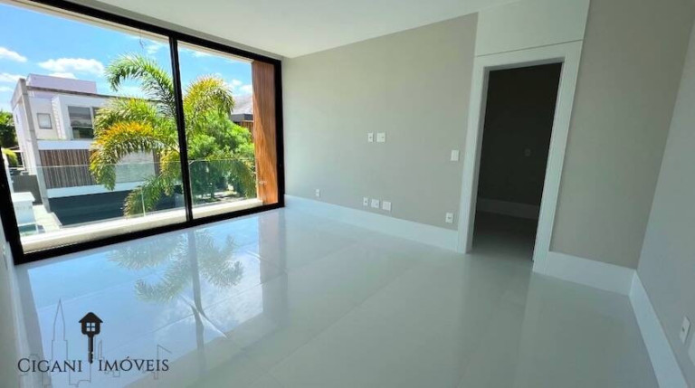 Imagem Casa de Condomínio com 5 Quartos à Venda, 1.200 m² em Barra Da Tijuca - Rio De Janeiro Imagem Casa de Condomínio com 5 Quartos à Venda, 1.200 m² em Barra Da Tijuca - Rio De Janeiro
