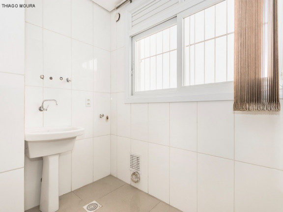 Imagem Imóvel com 2 Quartos à Venda, 156 m² em Jardim Itu - Porto Alegre Imagem Imóvel com 2 Quartos à Venda, 156 m² em Jardim Itu - Porto Alegre