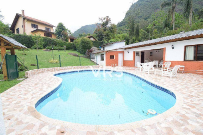 Imagem Casa com 4 Quartos à Venda, 266 m² em Granja Guarani - Teresópolis Imagem Casa com 4 Quartos à Venda, 266 m² em Granja Guarani - Teresópolis