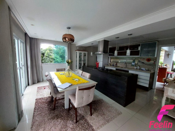 Imagem Casa com 3 Quartos à Venda, 360 m² em Rio Tavares - Florianópolis Imagem Casa com 3 Quartos à Venda, 360 m² em Rio Tavares - Florianópolis