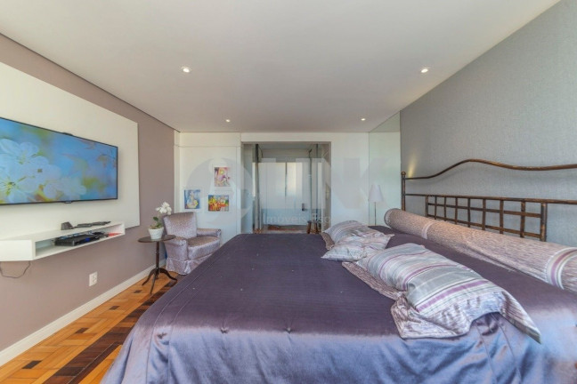 Imagem Apartamento com 3 Quartos à Venda, 190 m² em Moinhos De Vento - Porto Alegre