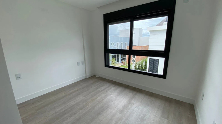 Imagem Casa com 3 Quartos à Venda, 262 m² em Santa Regina - Camboriú