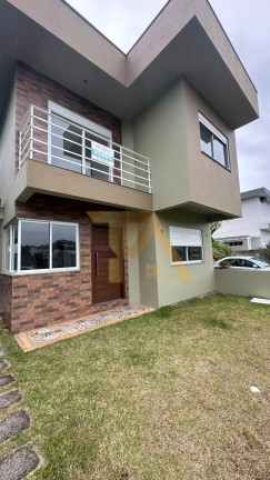 Imóvel com 4 Quartos à Venda,  em Ambrósio - Garopaba