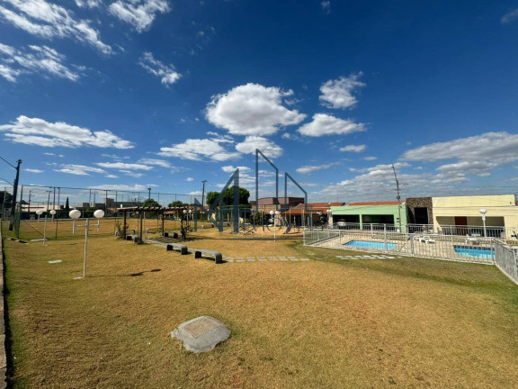 Imagem Casa de Condomínio com 4 Quartos à Venda, 220 m² em Condomínio Amin Camargo - Goiânia