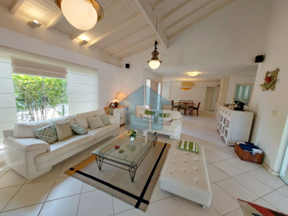 Casa com 5 Quartos para Alugar,  em Marbella - Angra Dos Reis