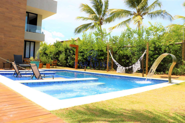 Imagem Casa com 8 Quartos à Venda, 362 m² em Guarajuba - Camaçari