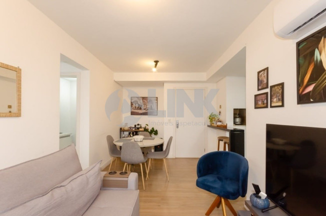 Imagem Apartamento com 3 Quartos à Venda, 65 m² em Petrópolis - Porto Alegre