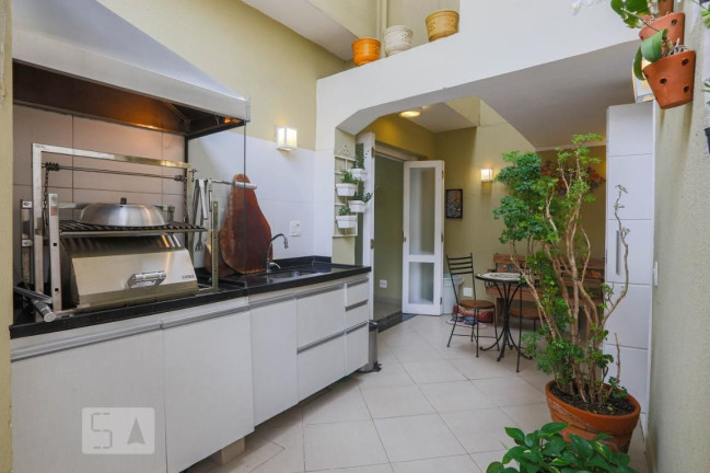 Sobrado com 3 Quartos à Venda, 200 m² em Aclimação - Sp