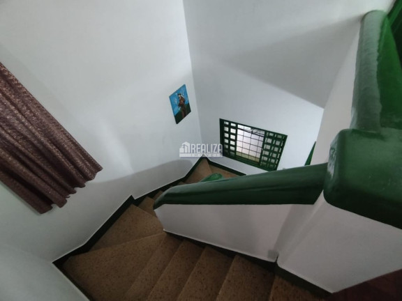 Imagem Casa com 3 Quartos à Venda, 243 m² em Centro - Uberaba Imagem Casa com 3 Quartos à Venda, 243 m² em Centro - Uberaba