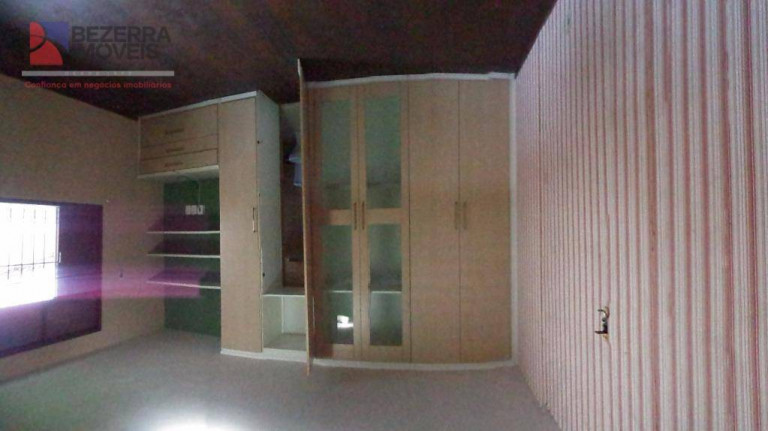 Imagem Casa com 4 Quartos à Venda, 312 m² em Candelária - Natal