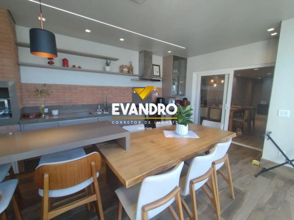 Casa com 3 Quartos à Venda, 198 m² em Jardim Imperial - Cuiabá