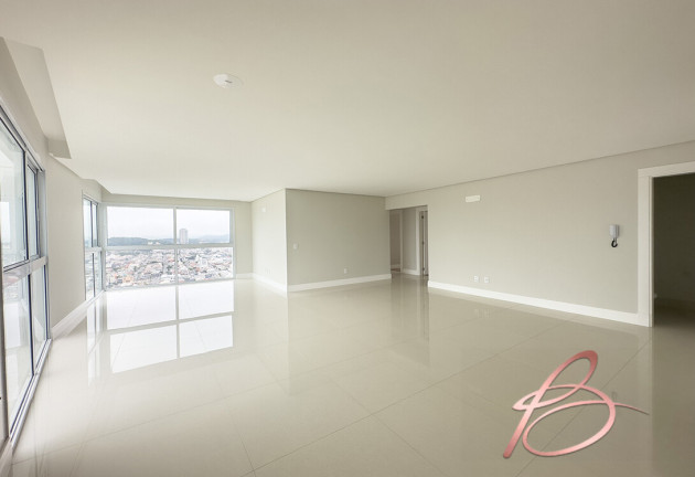 Imagem Apartamento com 3 Quartos à Venda, 126 m² em Centro - Balneário Camboriú
