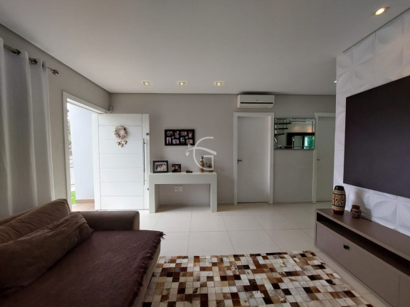 Imagem Casa com 3 Quartos à Venda, em Floresta - Joinville Imagem Casa com 3 Quartos à Venda, em Floresta - Joinville