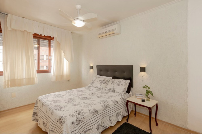 Imagem Cobertura com 3 Quartos à Venda, 198 m² em Jardim Lindóia - Porto Alegre