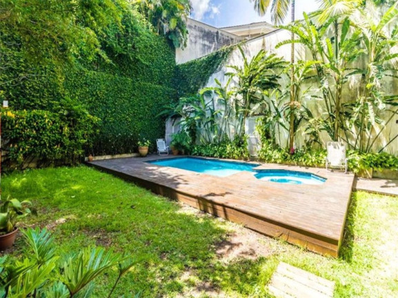 Imagem Casa com 4 Quartos à Venda, 480 m² em Alto De Pinheiros - São Paulo Imagem Casa com 4 Quartos à Venda, 480 m² em Alto De Pinheiros - São Paulo