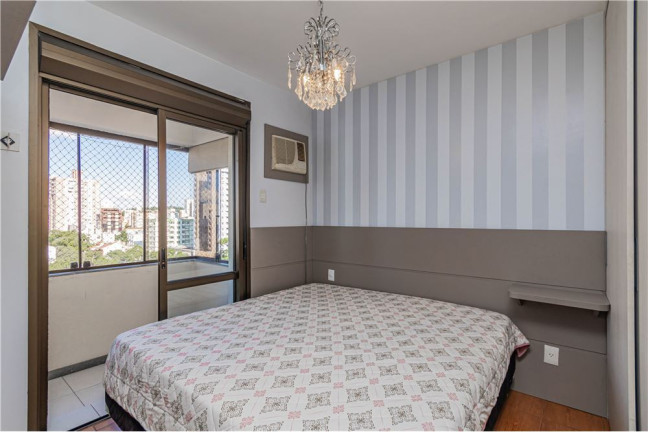 Imagem Apartamento com 2 Quartos à Venda, 73 m² em Menino Deus - Porto Alegre Imagem Apartamento com 2 Quartos à Venda, 73 m² em Menino Deus - Porto Alegre
