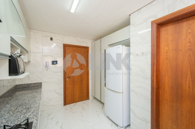 Imagem Apartamento com 3 Quartos à Venda, 136 m² em Petrópolis - Porto Alegre