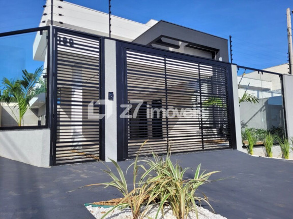 Casa com 3 Quartos à Venda, 118 m² em Jardim Petrópolis - Maringá