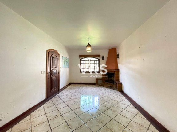 Imagem Casa com 6 Quartos à Venda ou Locação, 288 m² em Várzea - Teresópolis Imagem Casa com 6 Quartos à Venda ou Locação, 288 m² em Várzea - Teresópolis