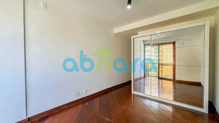 Imagem Apartamento com 3 Quartos à Venda, 140 m² em Copacabana - Rio De Janeiro Imagem Apartamento com 3 Quartos à Venda, 140 m² em Copacabana - Rio De Janeiro