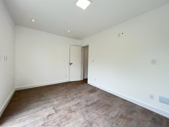 Imagem Casa com 3 Quartos à Venda, 145 m² em Albuquerque - Teresópolis Imagem Casa com 3 Quartos à Venda, 145 m² em Albuquerque - Teresópolis