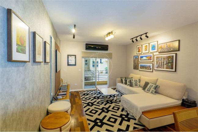 Imagem Casa com 3 Quartos à Venda, 204 m² em São Paulo