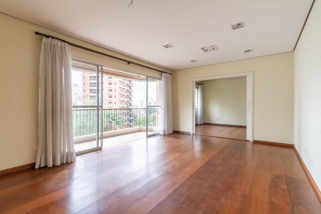 Imóvel com 3 Quartos à Venda,  em Vila Andrade - São Paulo
