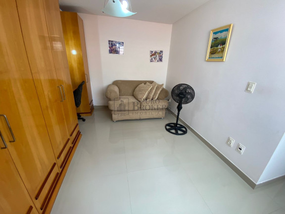 Imagem Sobrado com 3 Quartos à Venda, 252 m² em Centro - Balneário Camboriú Imagem Sobrado com 3 Quartos à Venda, 252 m² em Centro - Balneário Camboriú