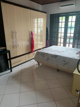Imagem Casa com 8 Quartos à Venda, 280 m² em Nações - Balneário Camboriú Imagem Casa com 8 Quartos à Venda, 280 m² em Nações - Balneário Camboriú