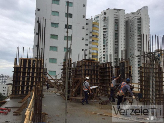 Imagem Imóvel com 3 Quartos à Venda, 146 m² em Pioneiros - Balneário Camboriú
