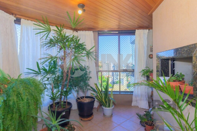 Imagem Apartamento com 3 Quartos à Venda, 190 m² em Auxiliadora - Porto Alegre Imagem Apartamento com 3 Quartos à Venda, 190 m² em Auxiliadora - Porto Alegre