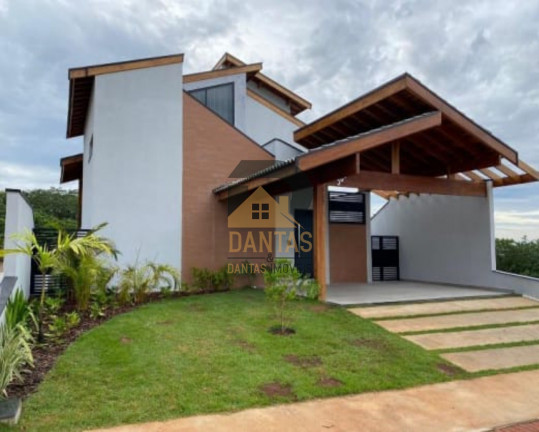 Imóvel com 3 Quartos à Venda,  em Residencial Lagos D'icaraí - Salto