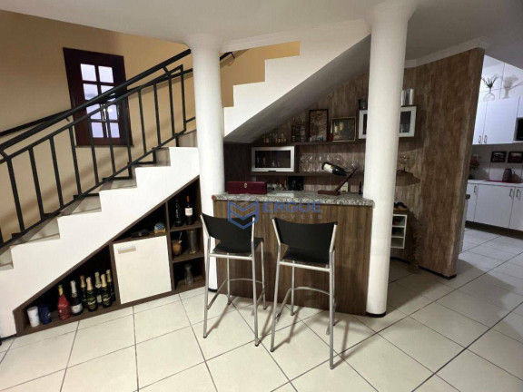Imagem Casa com 4 Quartos à Venda, 161 m² em Cidade Dos Funcionários - Fortaleza Imagem Casa com 4 Quartos à Venda, 161 m² em Cidade Dos Funcionários - Fortaleza