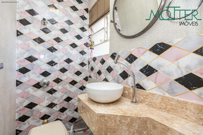 Imagem Casa com 3 Quartos à Venda, 88 m² em Santa Quitéria - Curitiba Imagem Casa com 3 Quartos à Venda, 88 m² em Santa Quitéria - Curitiba