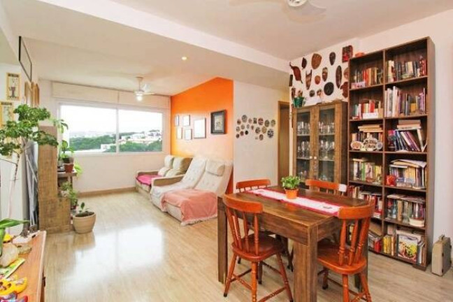Imagem Apartamento com 3 Quartos à Venda, 81 m² em Porto Alegre