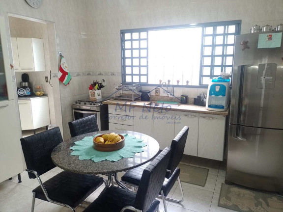 Imagem Casa com 3 Quartos à Venda, 345 m² em Centro - Pirassununga