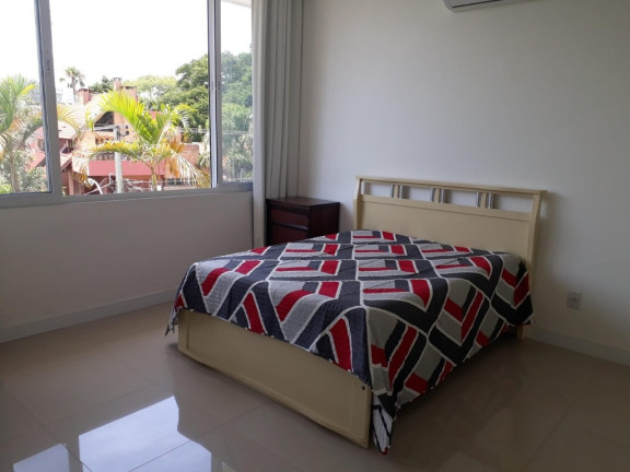 Imagem Casa com 4 Quartos à Venda, em Menino Deus - Porto Alegre Imagem Casa com 4 Quartos à Venda, em Menino Deus - Porto Alegre