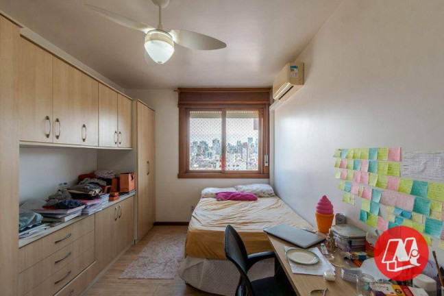 Imagem Apartamento com 3 Quartos à Venda, 158 m² em Rio Branco - Porto Alegre