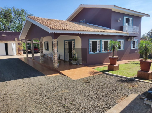 Casa com 5 Quartos para Alugar, 1.300 m² em Centro - Japira