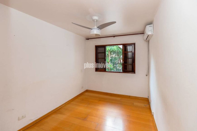 Imagem Casa com 3 Quartos à Venda, 250 m² em Vila Monumento - São Paulo