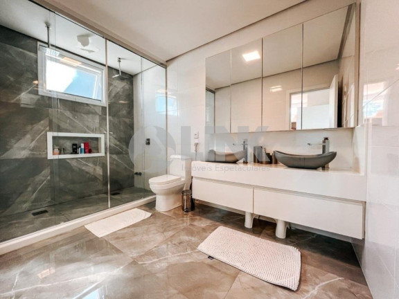 Imagem Imóvel com 3 Quartos à Venda, 341 m² em Vila Nova - Porto Alegre Imagem Imóvel com 3 Quartos à Venda, 341 m² em Vila Nova - Porto Alegre