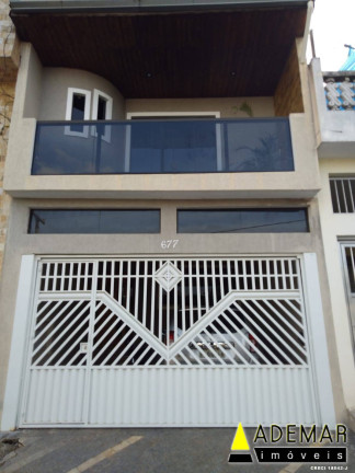 Casa com 3 Quartos à Venda,  em Diadema