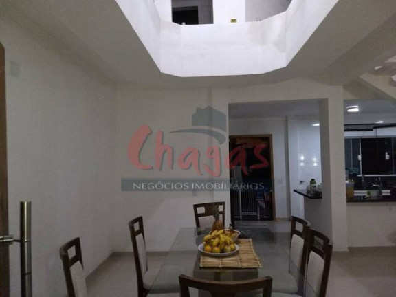 Imagem Sobrado com 5 Quartos à Venda, 200 m² em Martim De Sá - Caraguatatuba