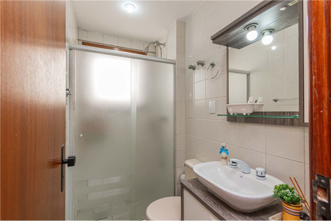 Imagem Imóvel com 3 Quartos à Venda, em Petrópolis - Porto Alegre Imagem Imóvel com 3 Quartos à Venda, em Petrópolis - Porto Alegre