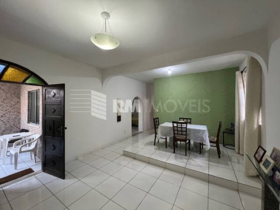Imagem Casa com 7 Quartos à Venda, 286 m² em Nordeste De Amaralina - Salvador