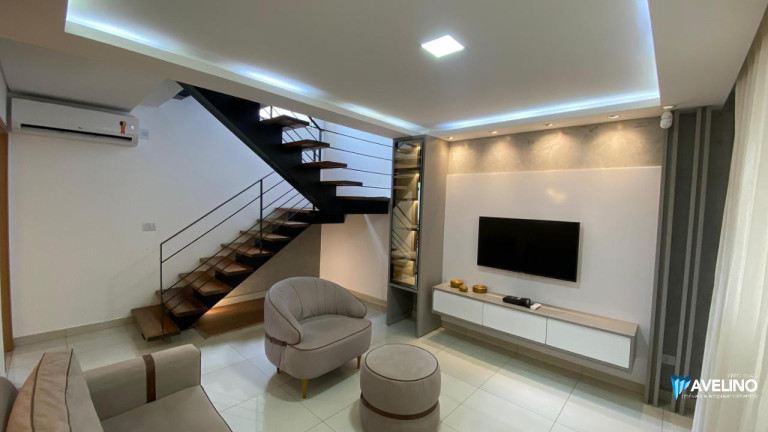 Imagem Sobrado com 4 Quartos à Venda, 196 m² em Chácara Cachoeira - Campo Grande Imagem Sobrado com 4 Quartos à Venda, 196 m² em Chácara Cachoeira - Campo Grande