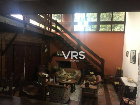 Imagem Casa com 3 Quartos à Venda, 366 m² em Vila Muqui - Teresópolis Imagem Casa com 3 Quartos à Venda, 366 m² em Vila Muqui - Teresópolis