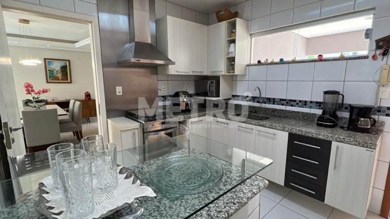 Imagem Casa com 3 Quartos à Venda, 210 m² em Cidade Universitária - Petrolina Imagem Casa com 3 Quartos à Venda, 210 m² em Cidade Universitária - Petrolina