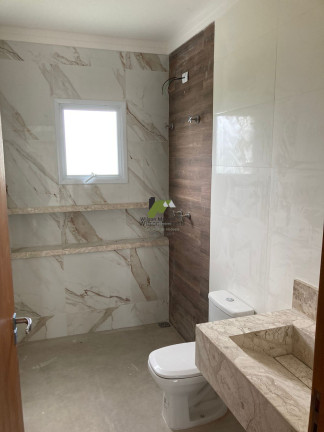 Imagem Casa com 3 Quartos à Venda, 195 m²