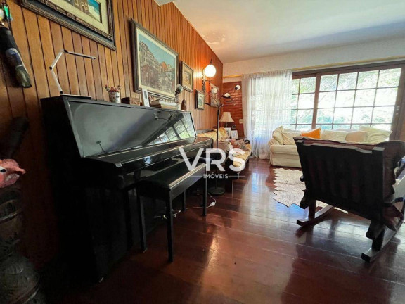 Imagem Casa com 7 Quartos à Venda, 274 m² em Carlos Guinle - Teresópolis Imagem Casa com 7 Quartos à Venda, 274 m² em Carlos Guinle - Teresópolis